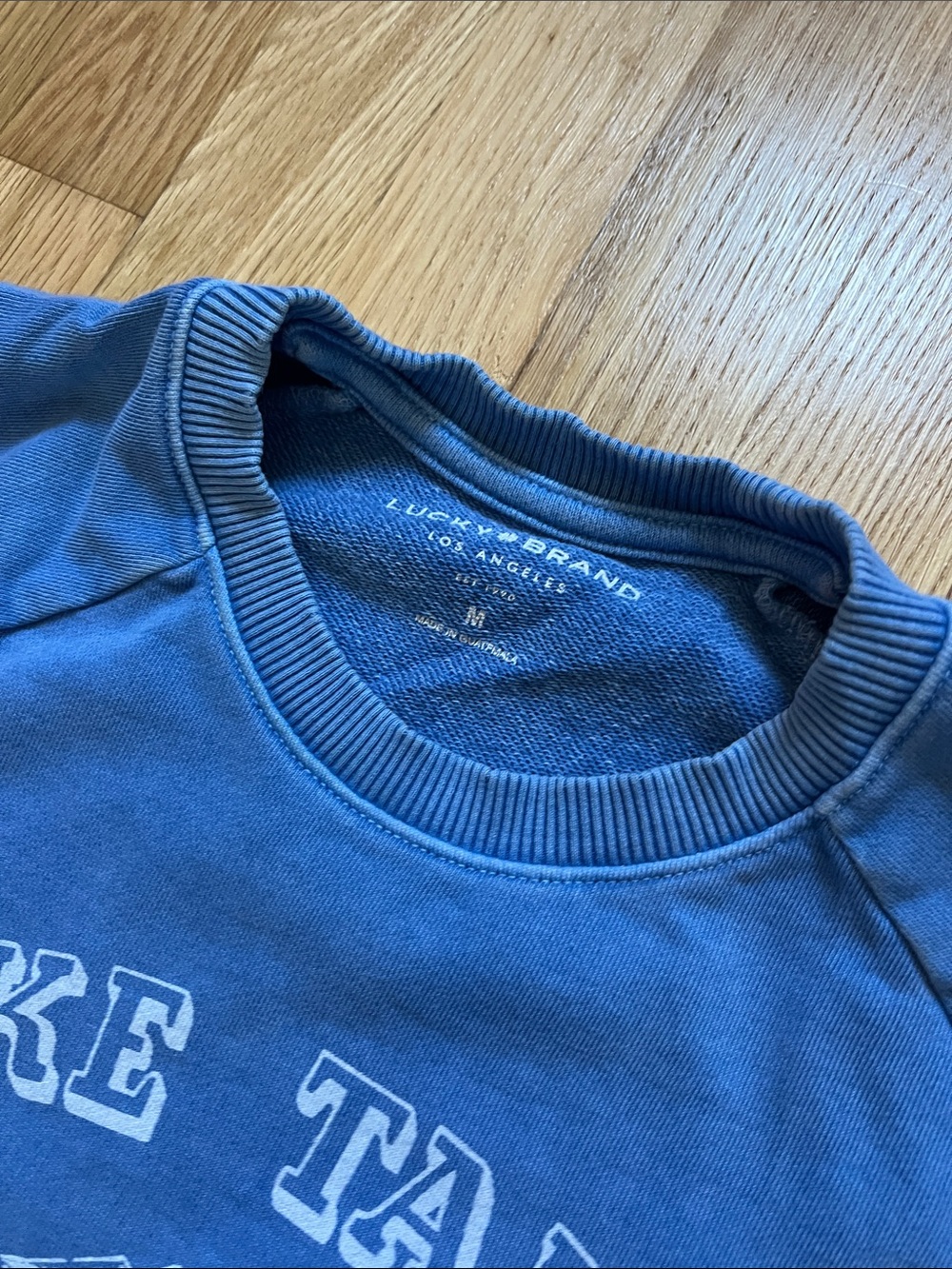 Lucky Brand Lake Tahoe California Blue Crewneck Sweatshirt M - Picture 3 of 11